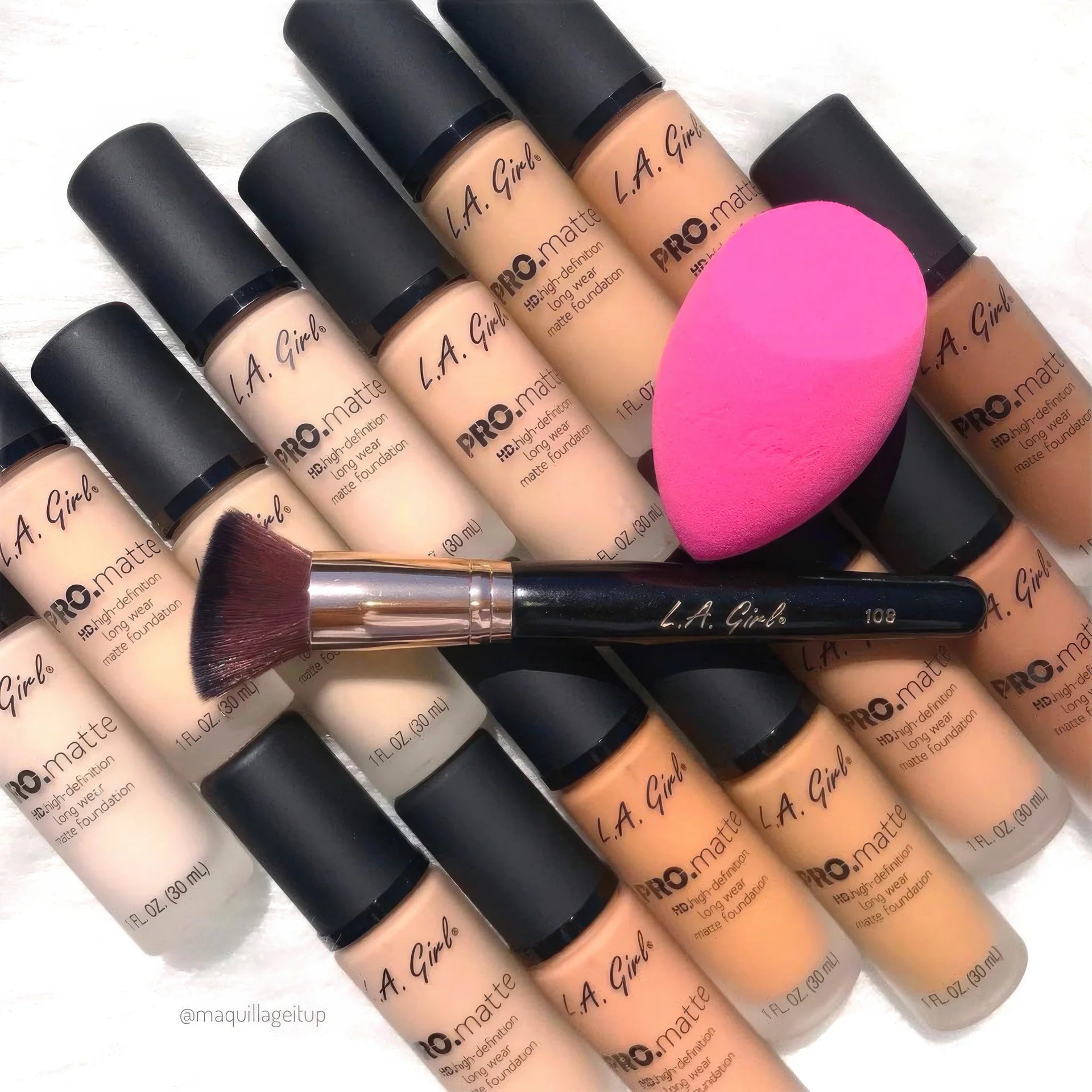 L.A.Girl Pro Matte HD Long Wear Foundation 30ml - Natural GLM674