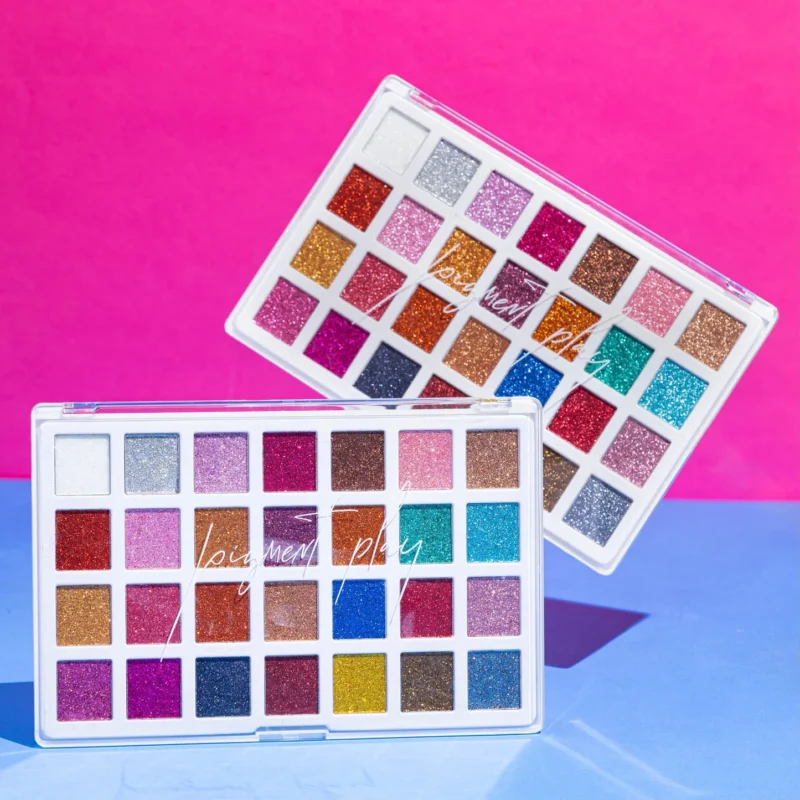 PRA_0558_396ad03a-76f9-4aee-bee5-3dbda355391b Pigment Play Rainbow Glow Max Effect Glitter Palette - One Love - Image 3