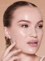 Sheglam Skinfinite Hydrating Foundation- Porcelain - Image 3